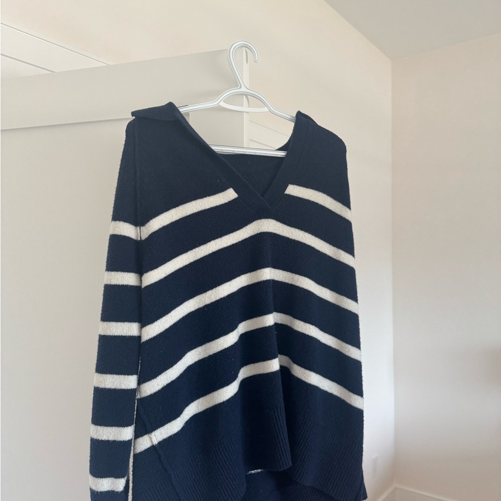 Aerie Navy and White Striped Women's V-Neck Sweater